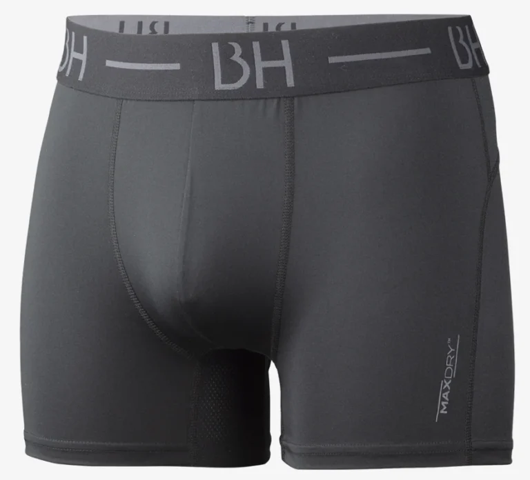 Black Horse urheilubokserit mustana, BH-logovyötärö ja MaxDry™-kosteudenhallinta.