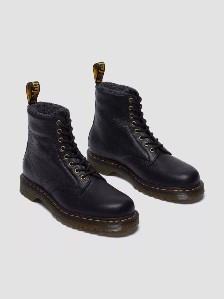 Musta Dr. Martens 1460 Pascal Grizzly Winter -maihaaripari WarmWair-vuorella.