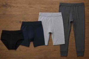 Miesten alushousumallit eri pituuksissa vierekkäin: lyhyet, bokserit, puolipitkät ja pitkät.